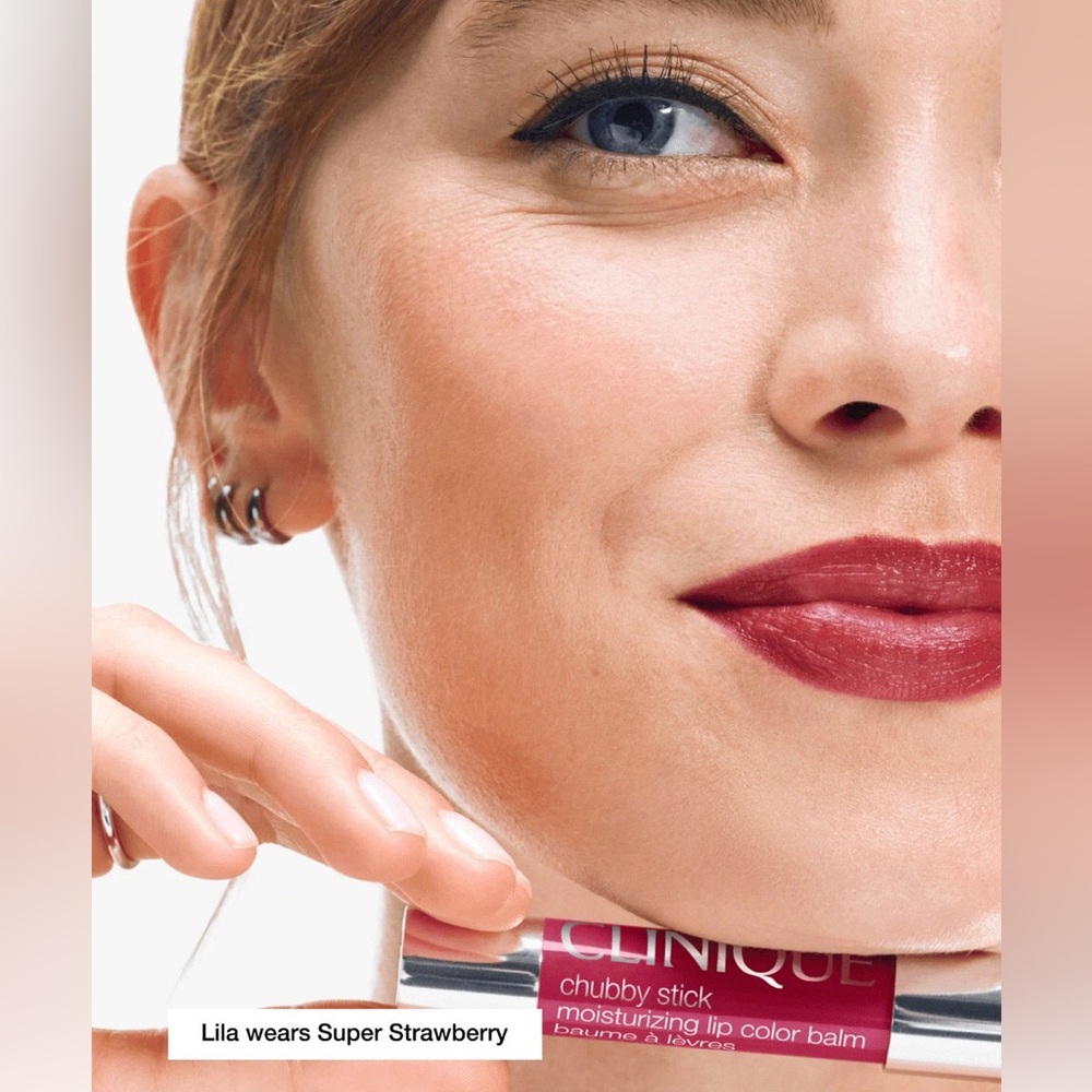 BNIB Clinique Chubby Stick Moisturizing Lip Colour Balm - Super Strawberry - Picture 3 of 4